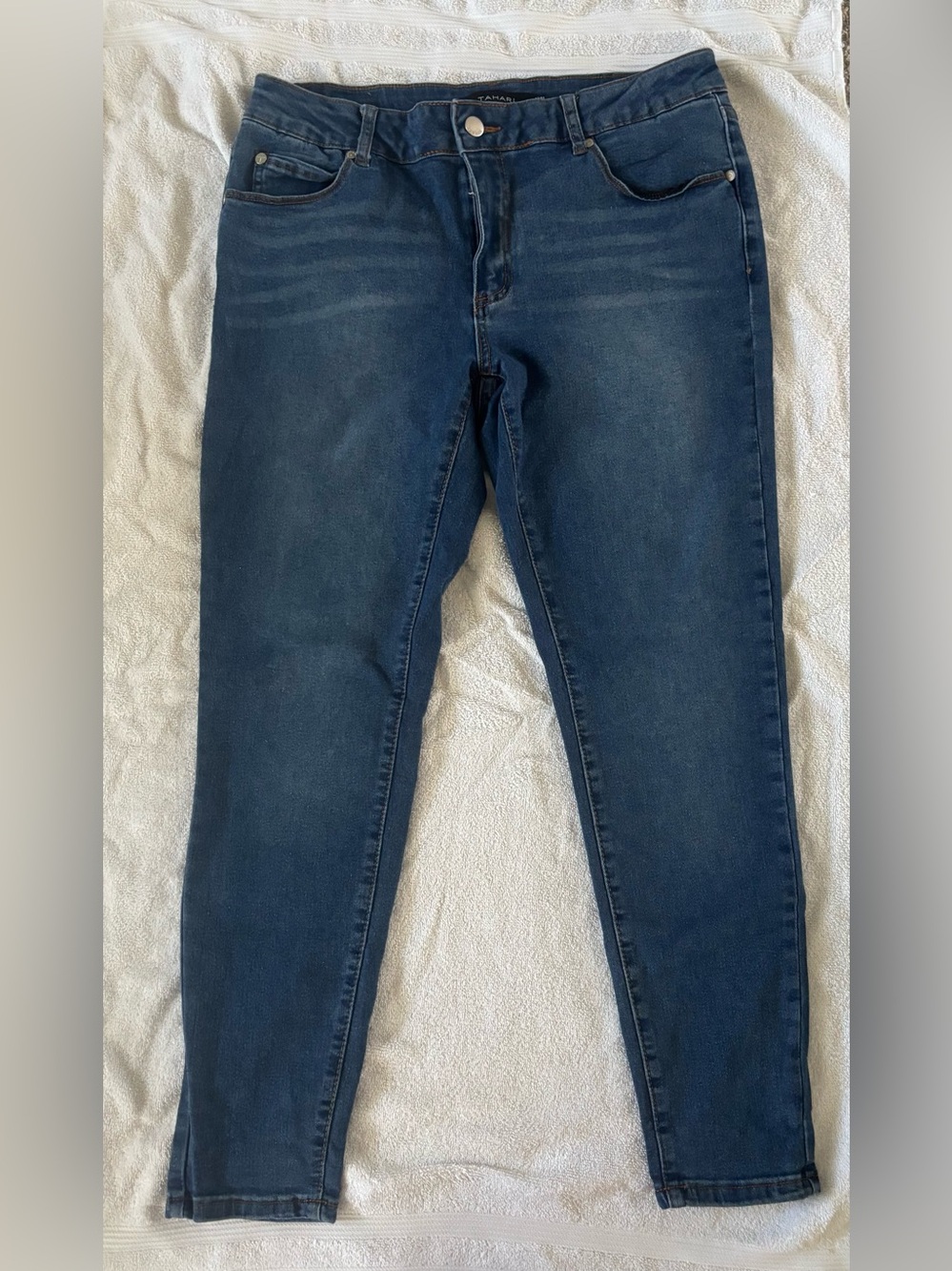 Tahari women’s 12/31 Kelly mid-rise skinny jeans